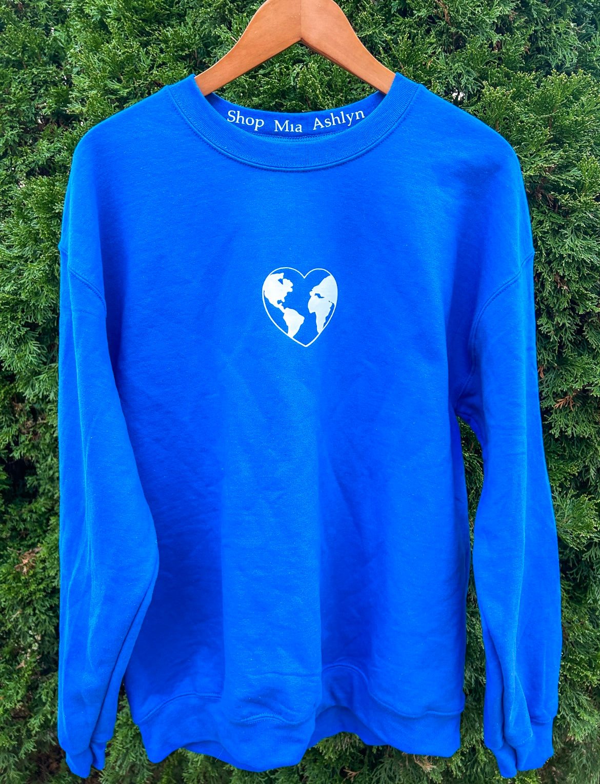 The World Crewneck